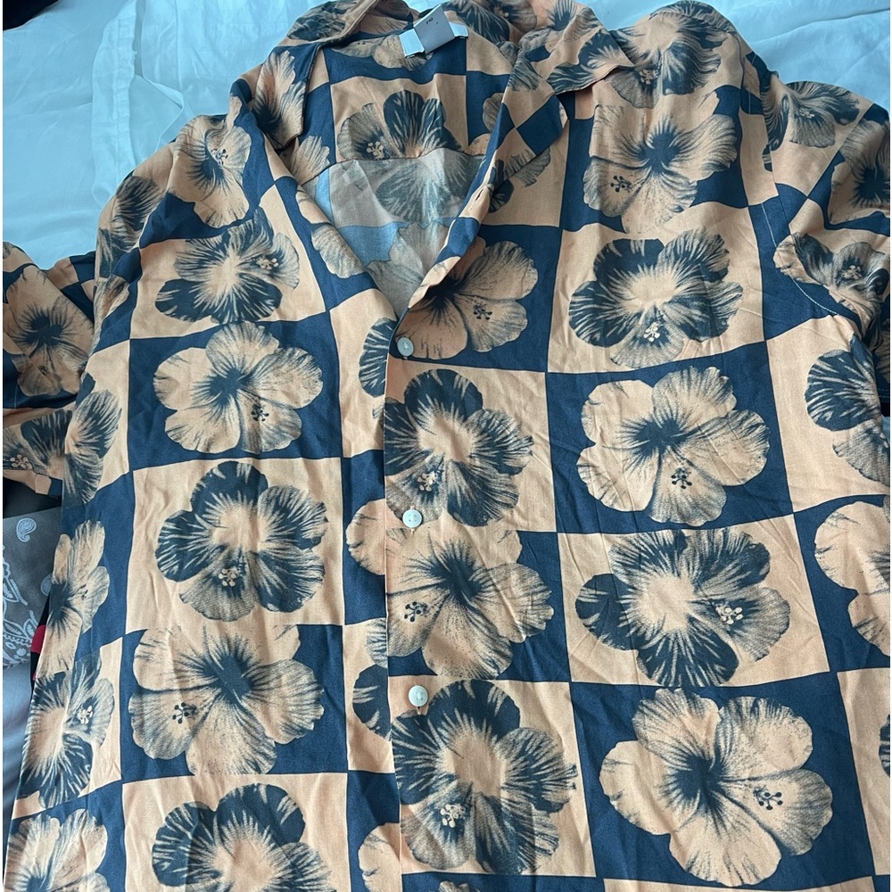 Newish button down h and m shirt. So fire and comfy.